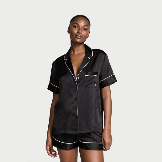 Pijama Victoria´s Secret negra Logo en diagonal satin